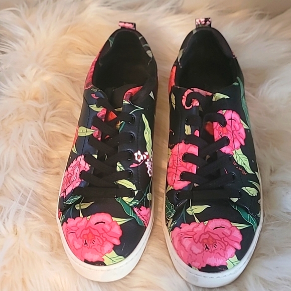 Aldo Shoes - Use size 6